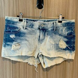 Express ripped Jean shorts/ white wash sz.8